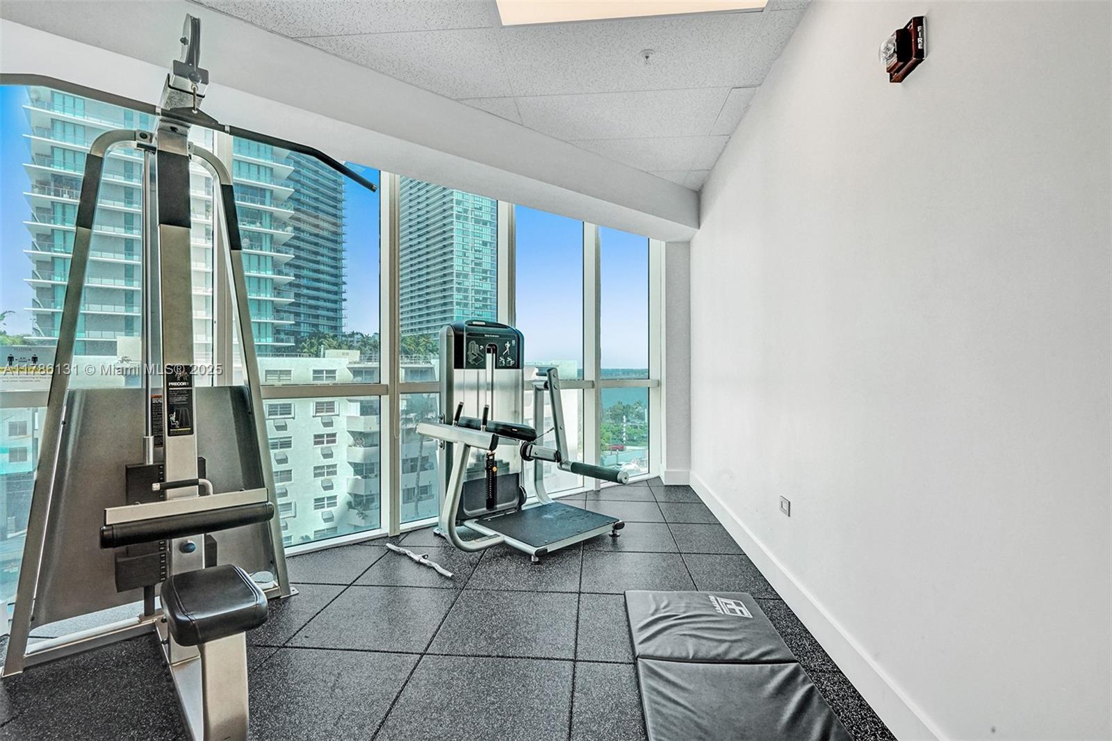 480 NE 30th St # 901