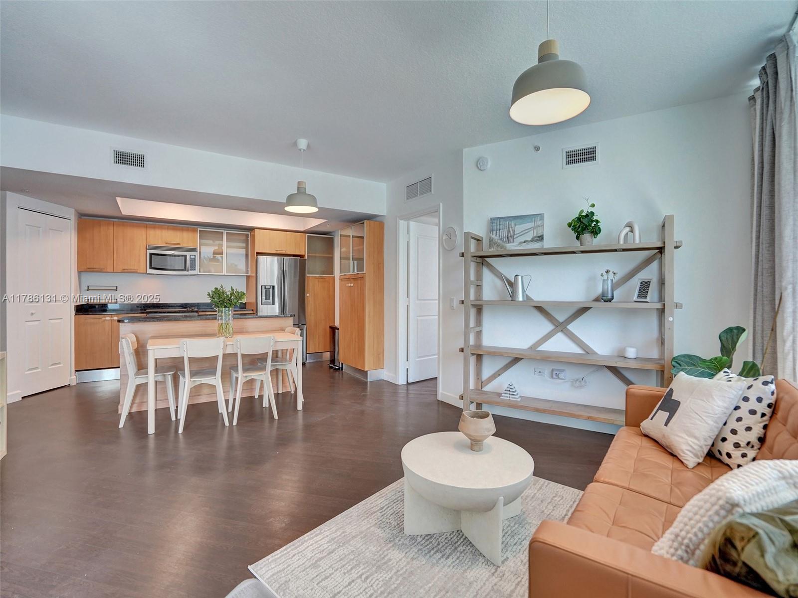 480 NE 30th St # 901