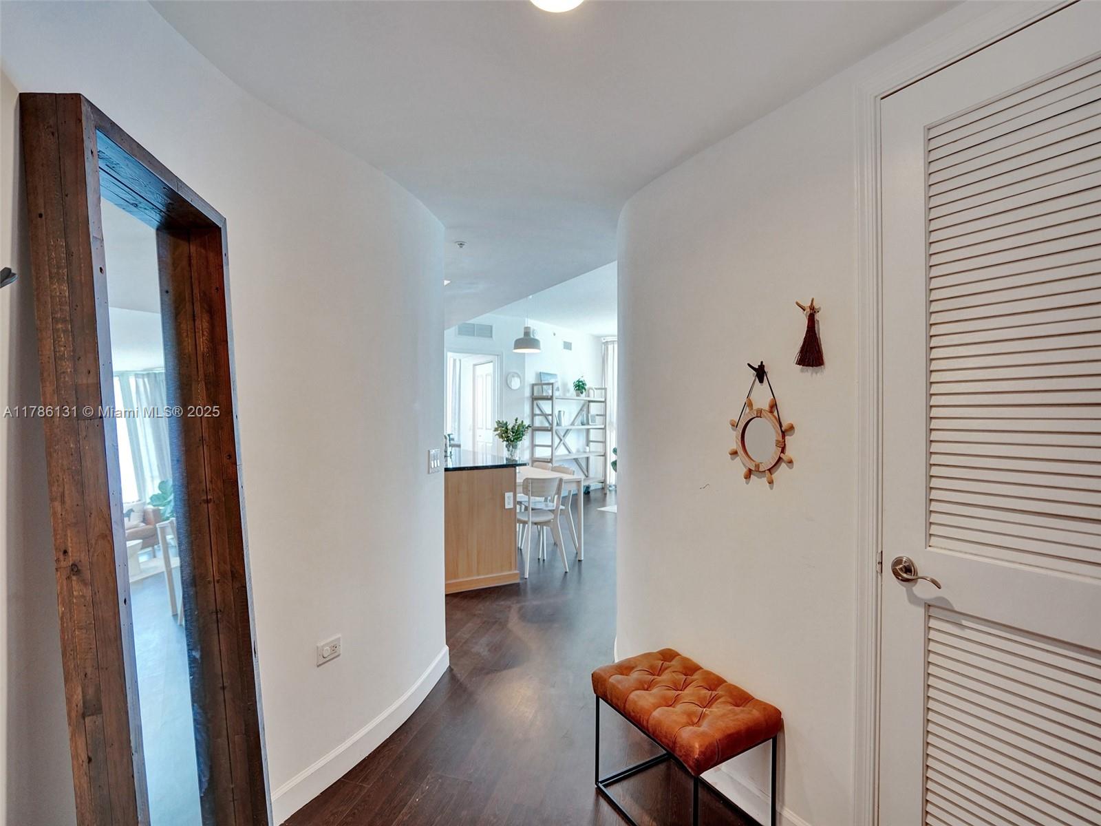 480 NE 30th St # 901