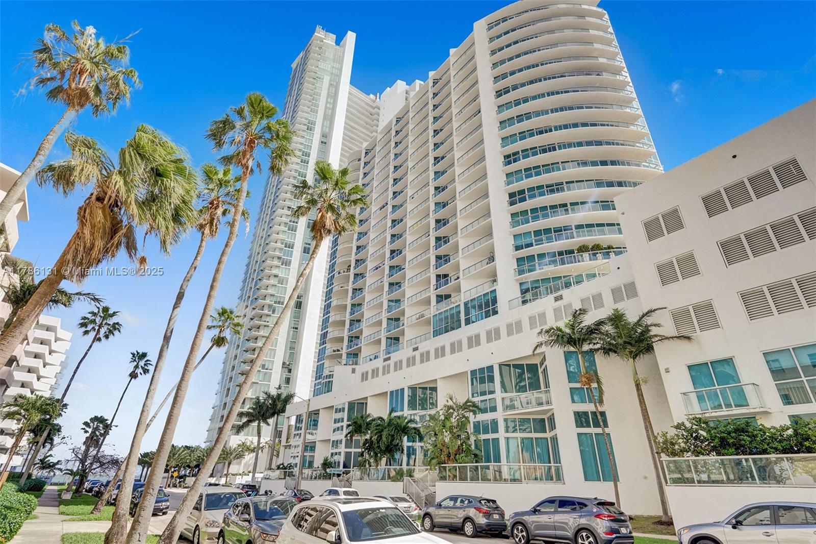 480 NE 30th St # 901