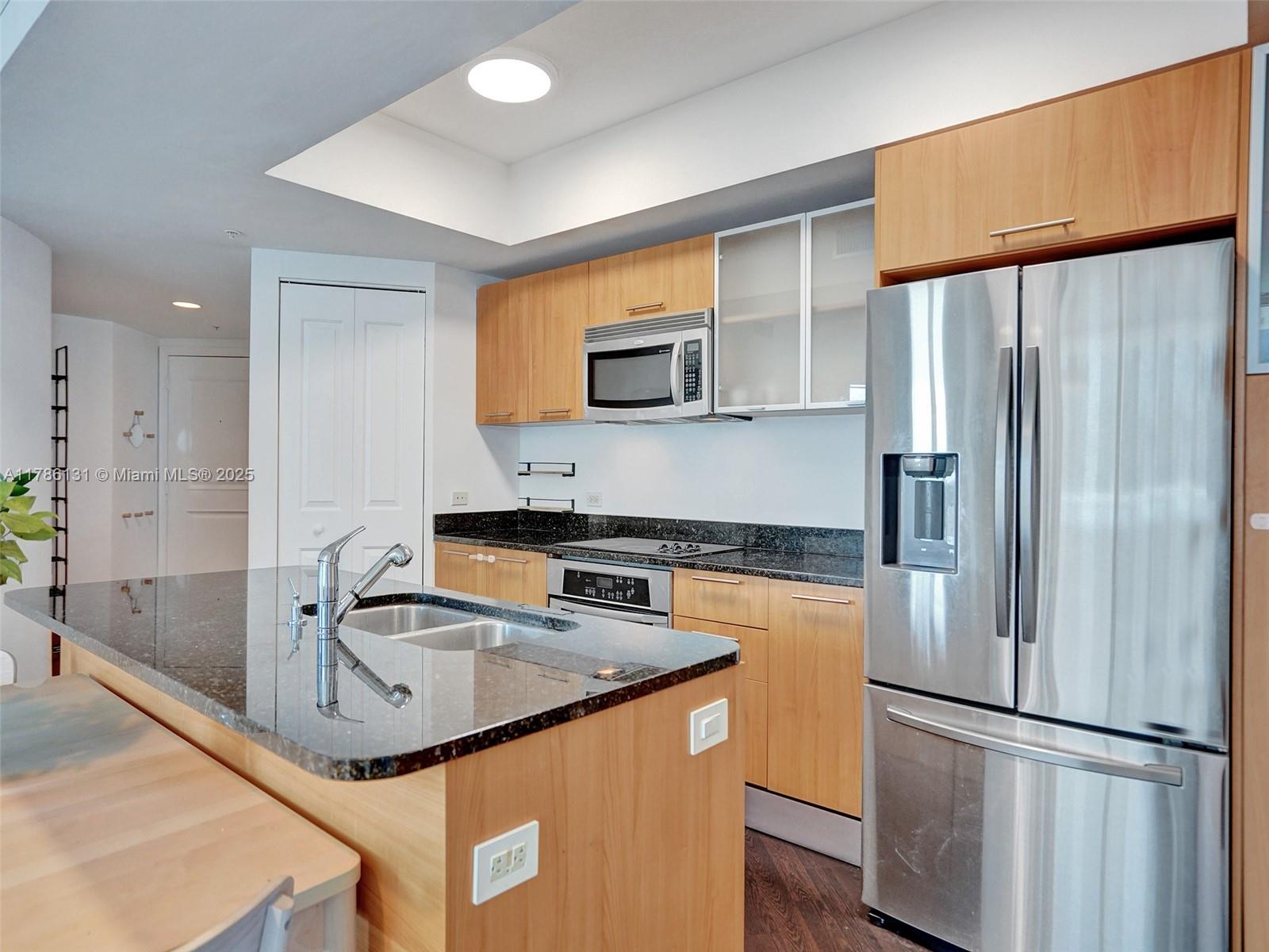 480 NE 30th St # 901