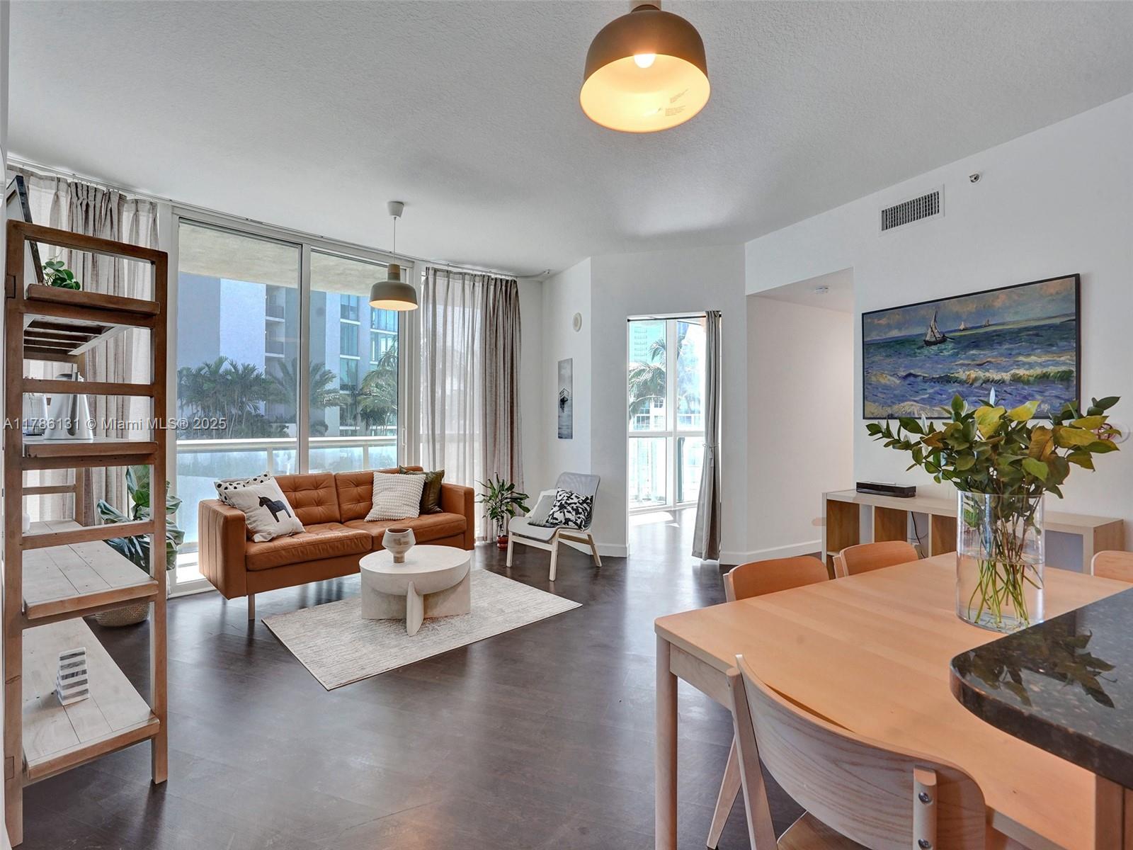 480 NE 30th St # 901