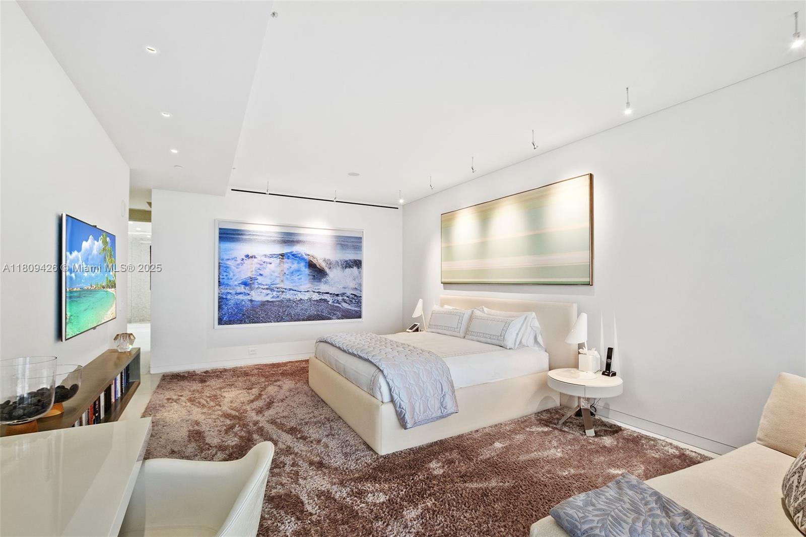 9703 Collins Ave # 1700