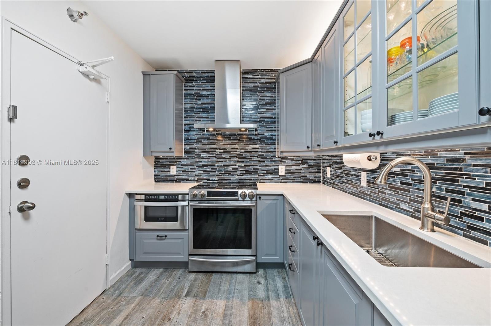 10185 Collins Ave # 1508