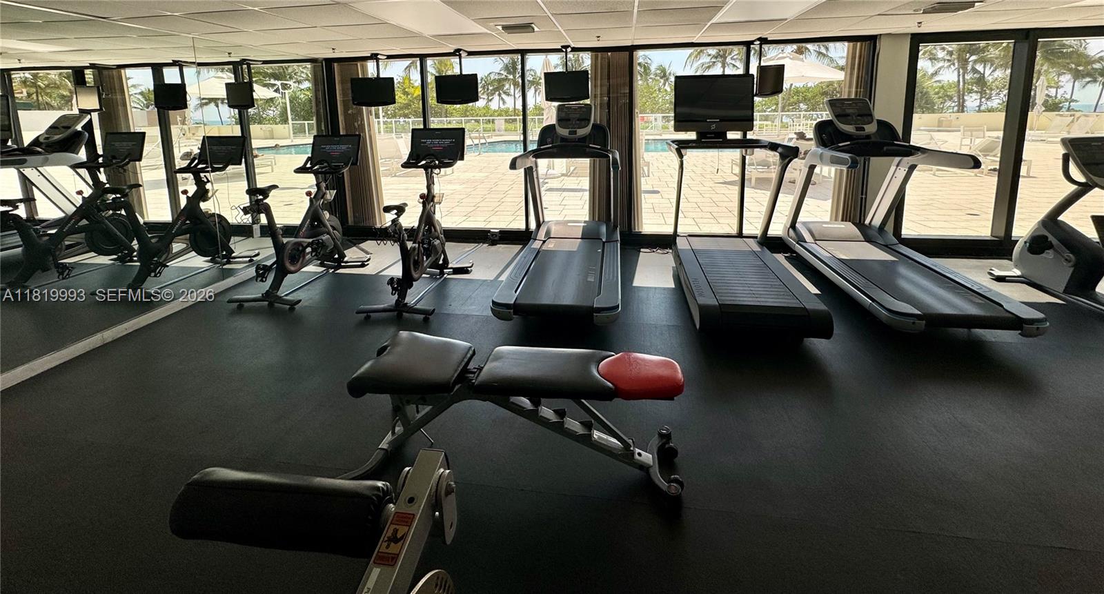 10185 Collins Ave # 1508