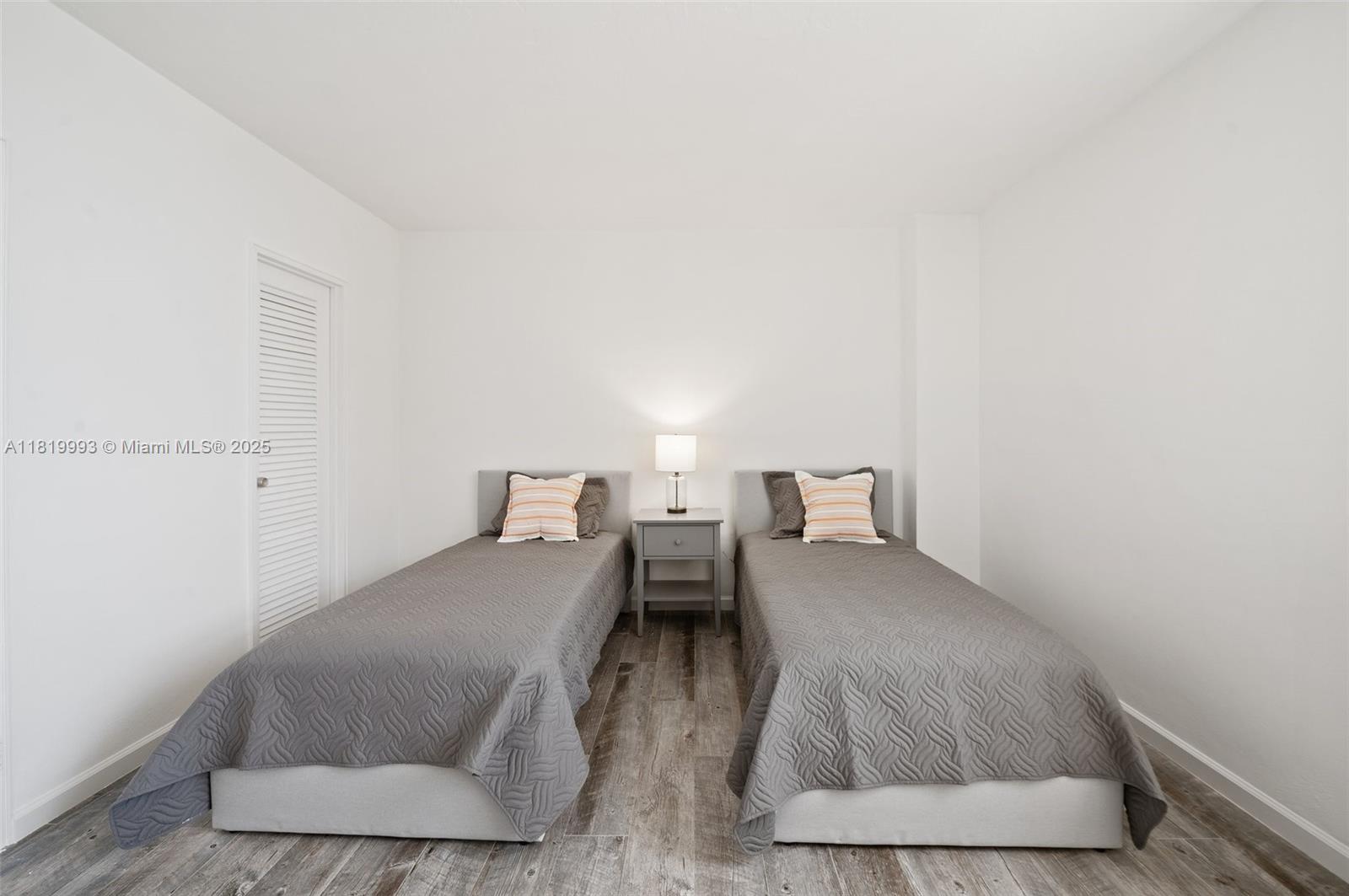 10185 Collins Ave # 1508