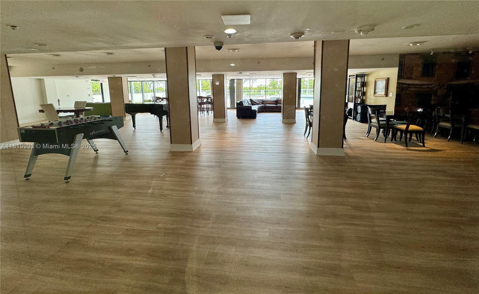 10185 Collins Ave # 1508