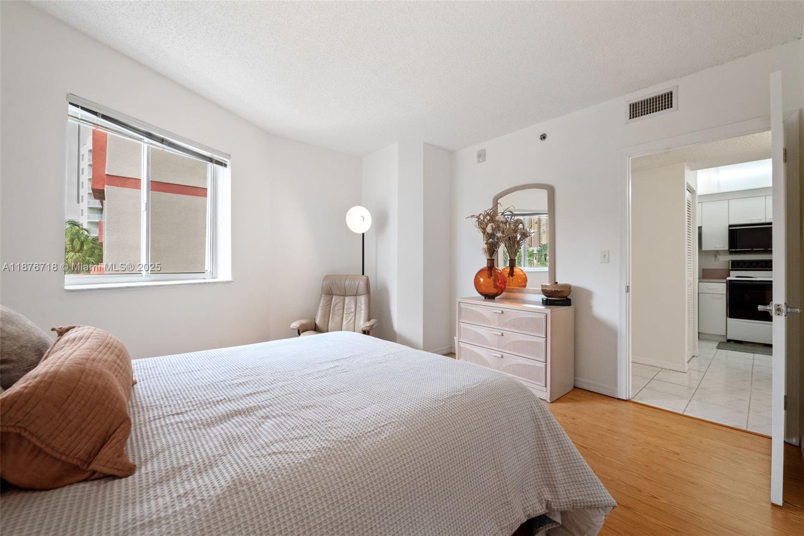 18260 N Bay Rd # 320