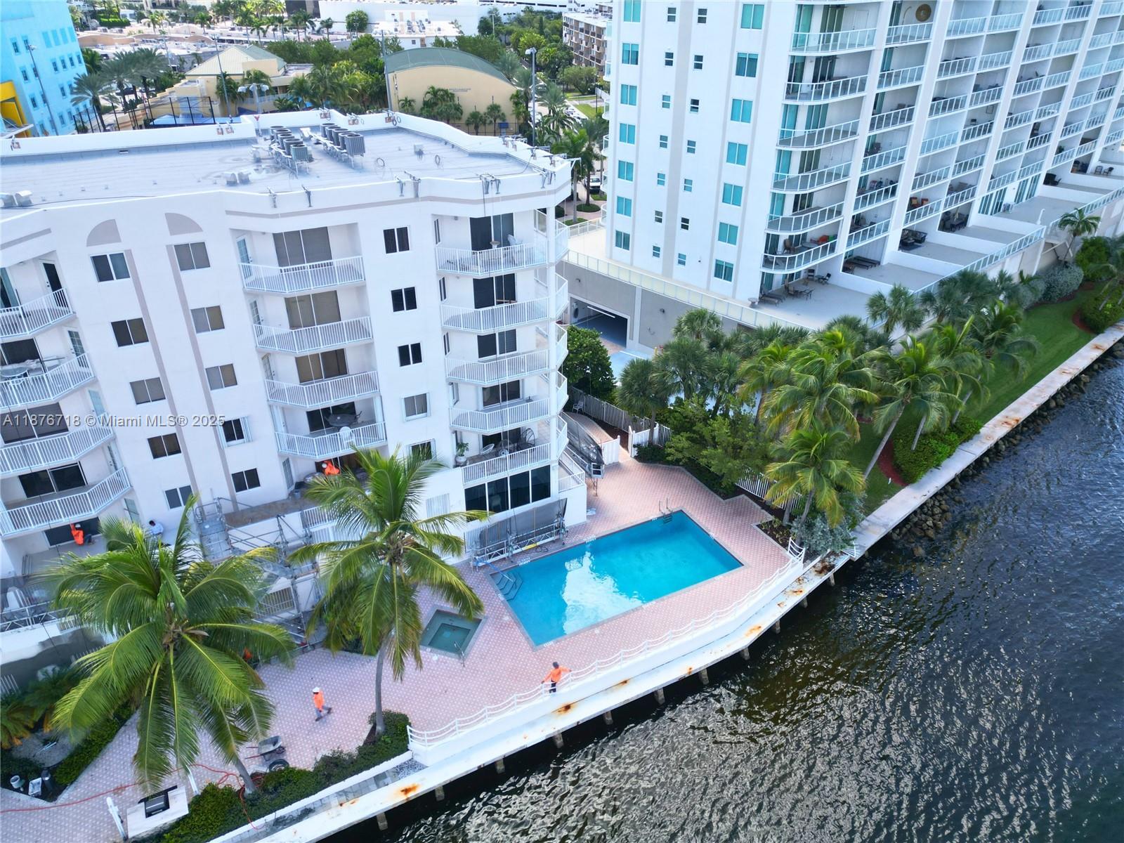 18260 N Bay Rd # 320