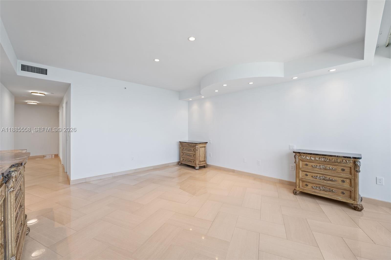 9601 Collins Ave # 1206