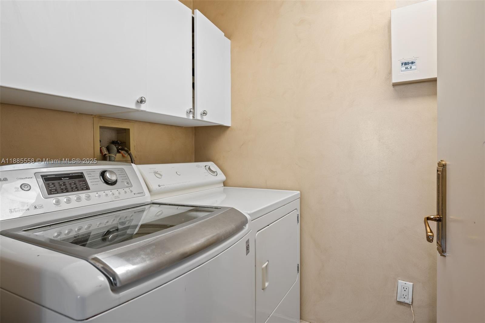 9601 Collins Ave # 1206