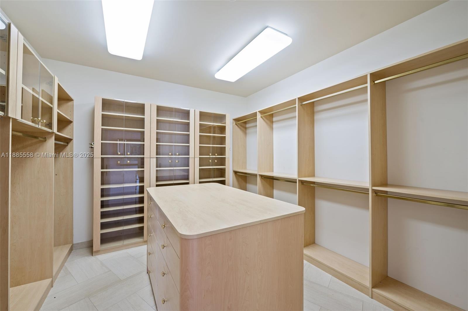 9601 Collins Ave # 1206