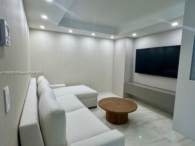 9801 Collins Ave # 14E