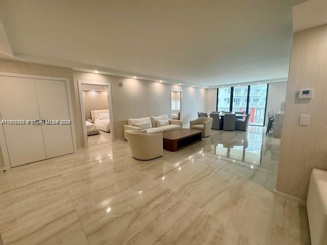 9801 Collins Ave # 14E