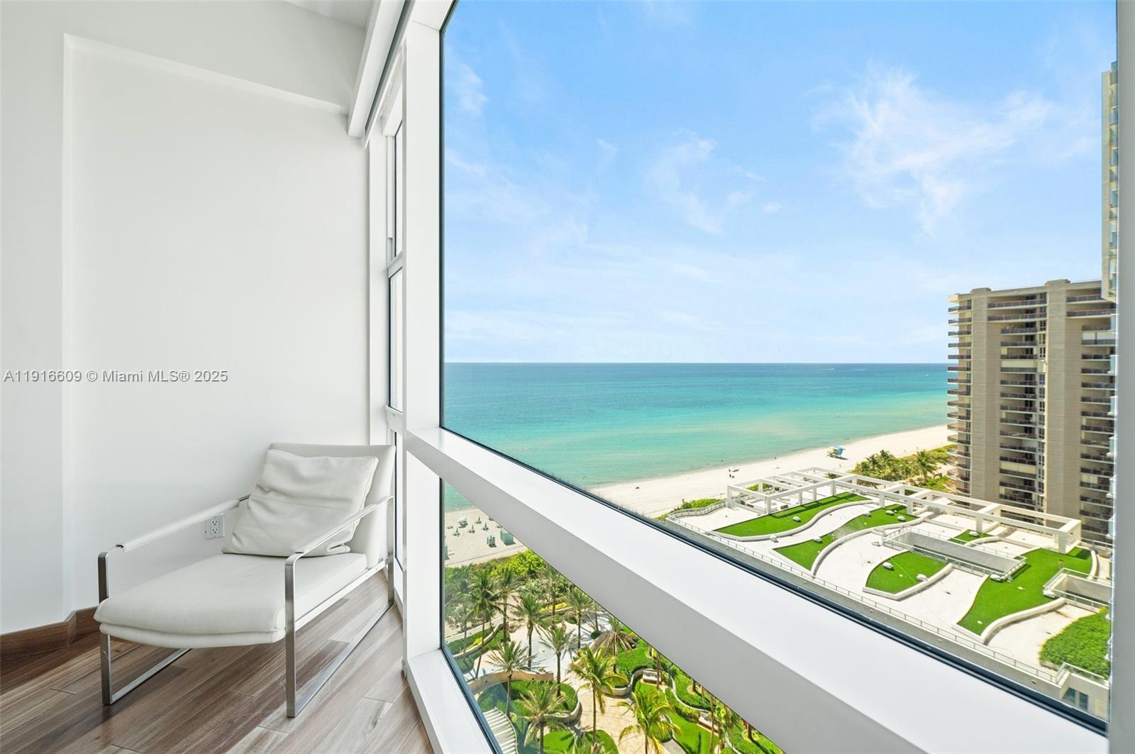 6801 Collins Ave Unit: PH06 (Deed PH 10)