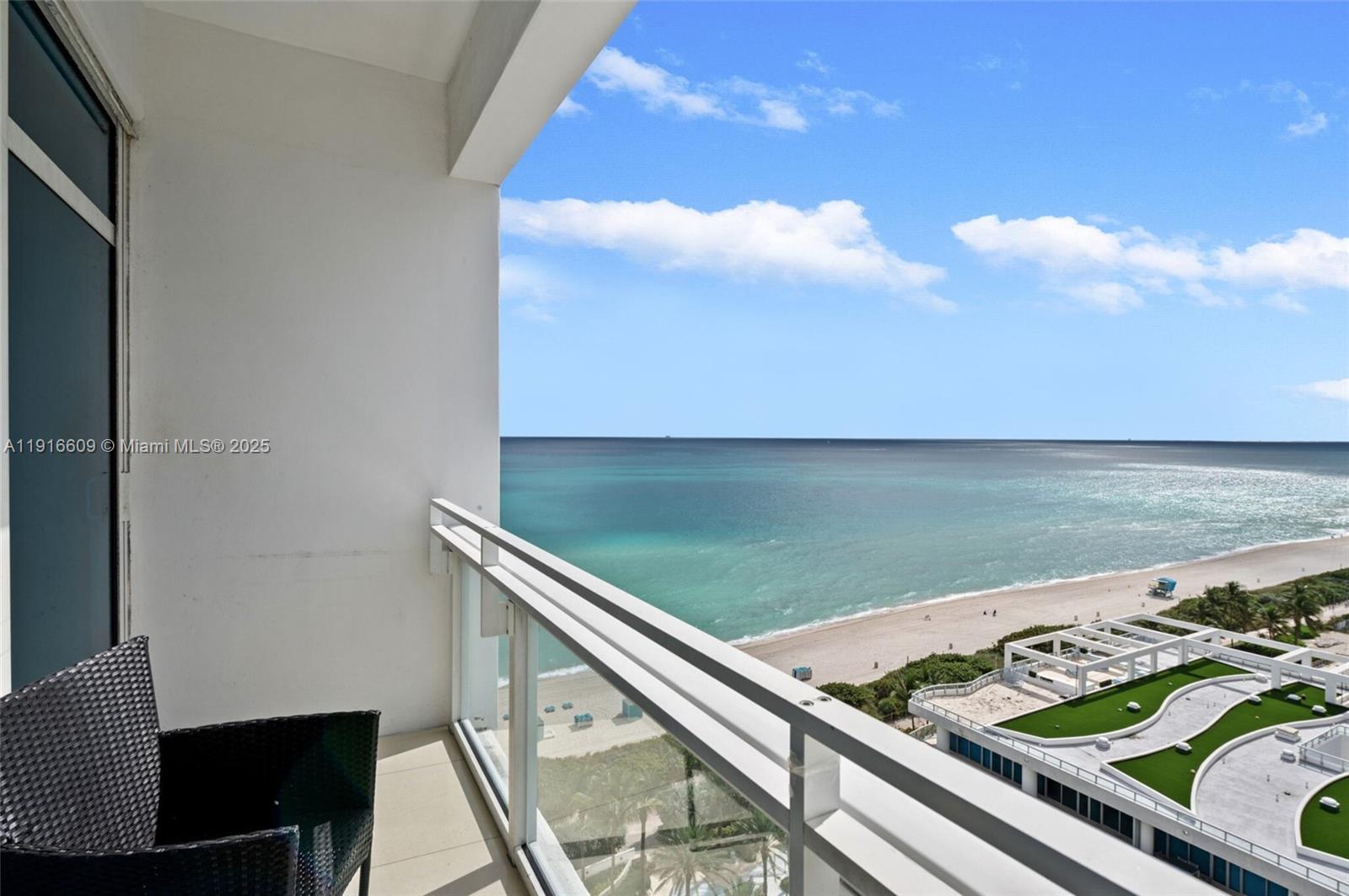 6801 Collins Ave Unit: PH06 (Deed PH 10)