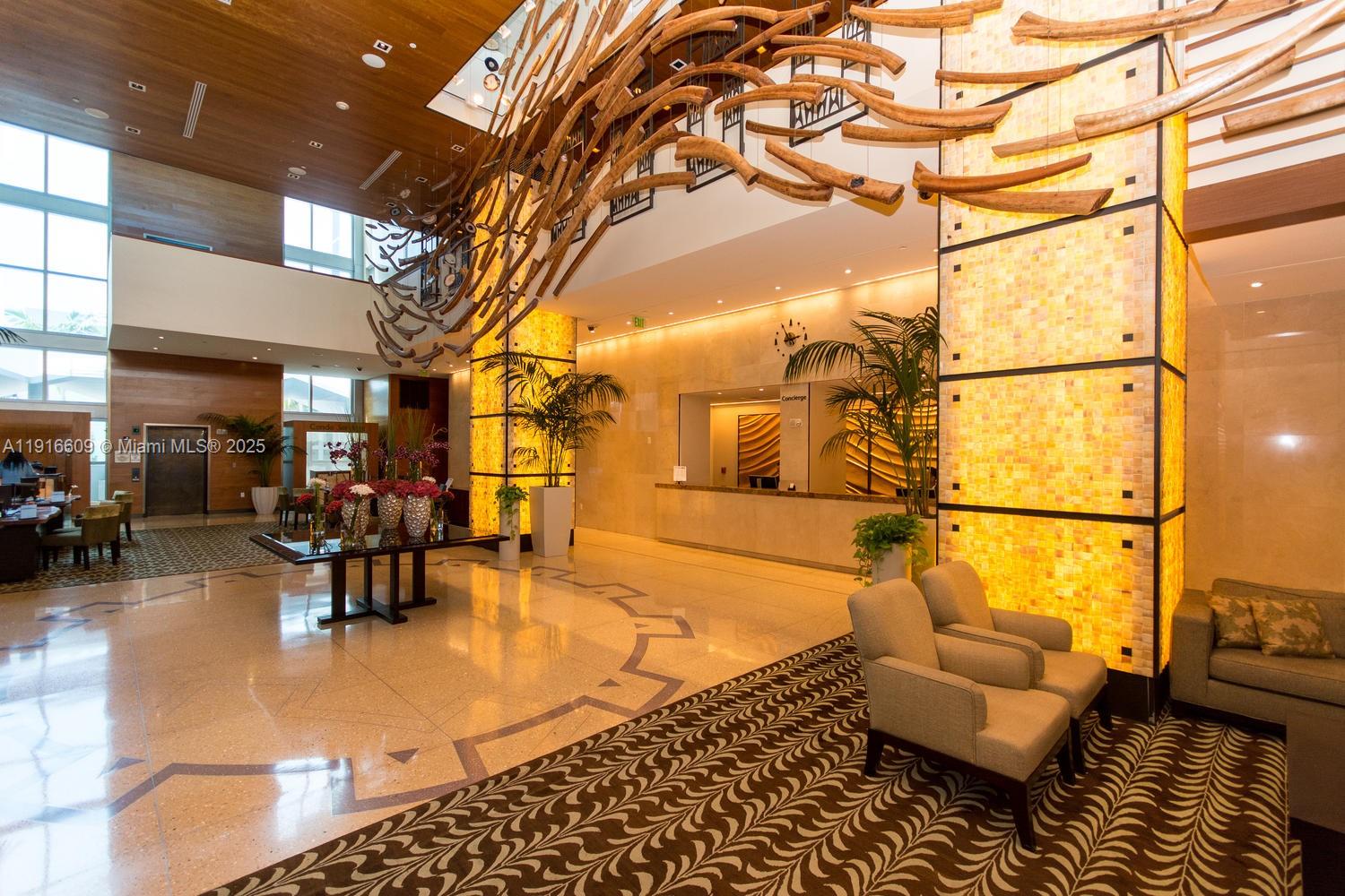 6801 Collins Ave Unit: PH06 (Deed PH 10)