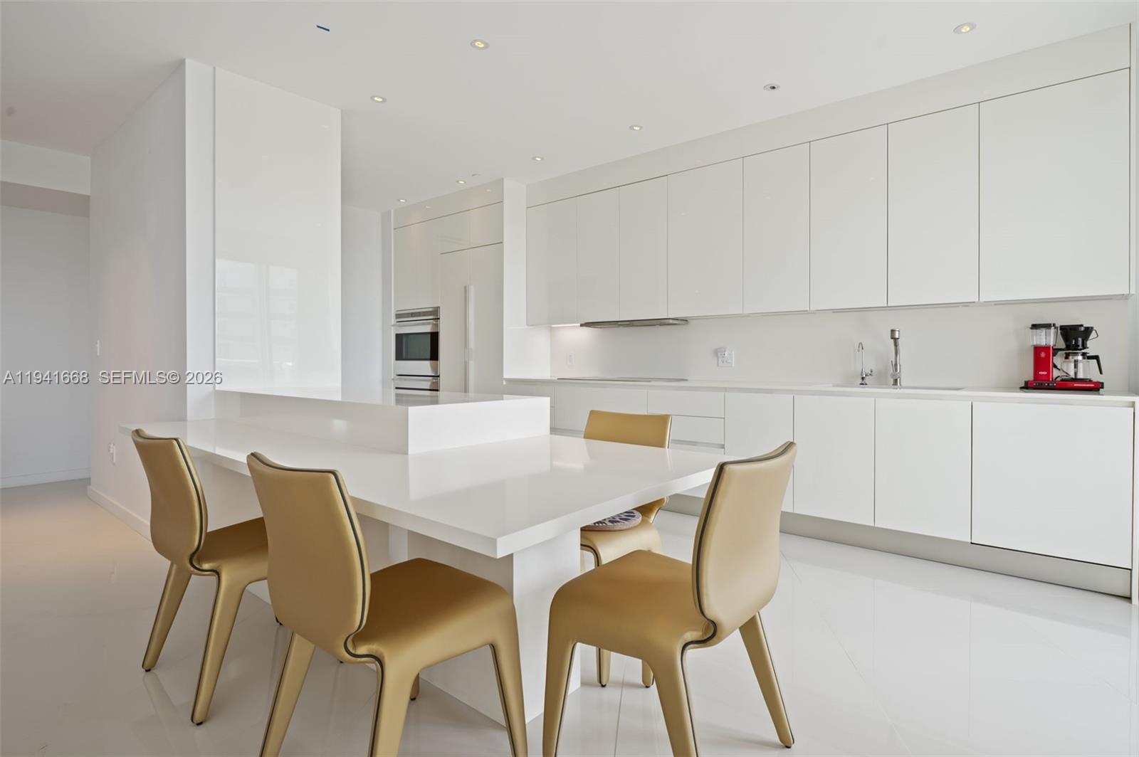 9601 Collins Ave # 908