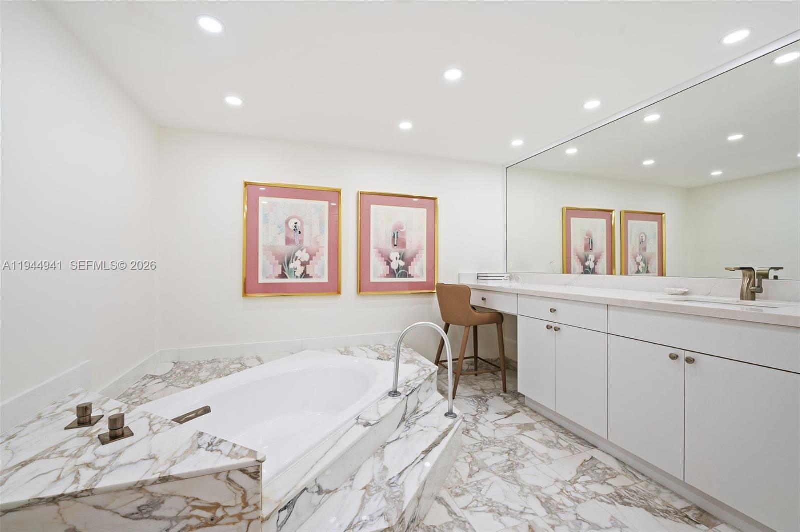 10155 Collins Ave # 604