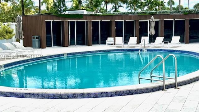 10155 Collins Ave # 604