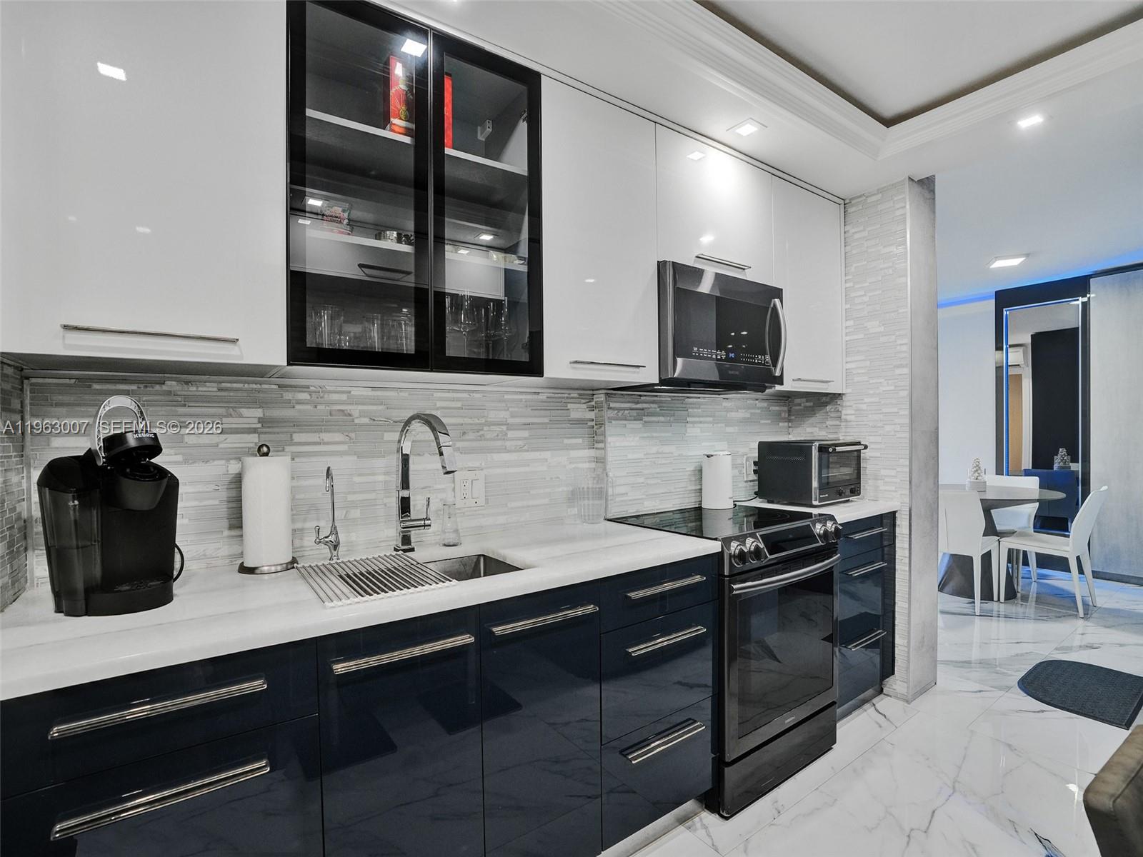 400 Kings Point Dr # 314