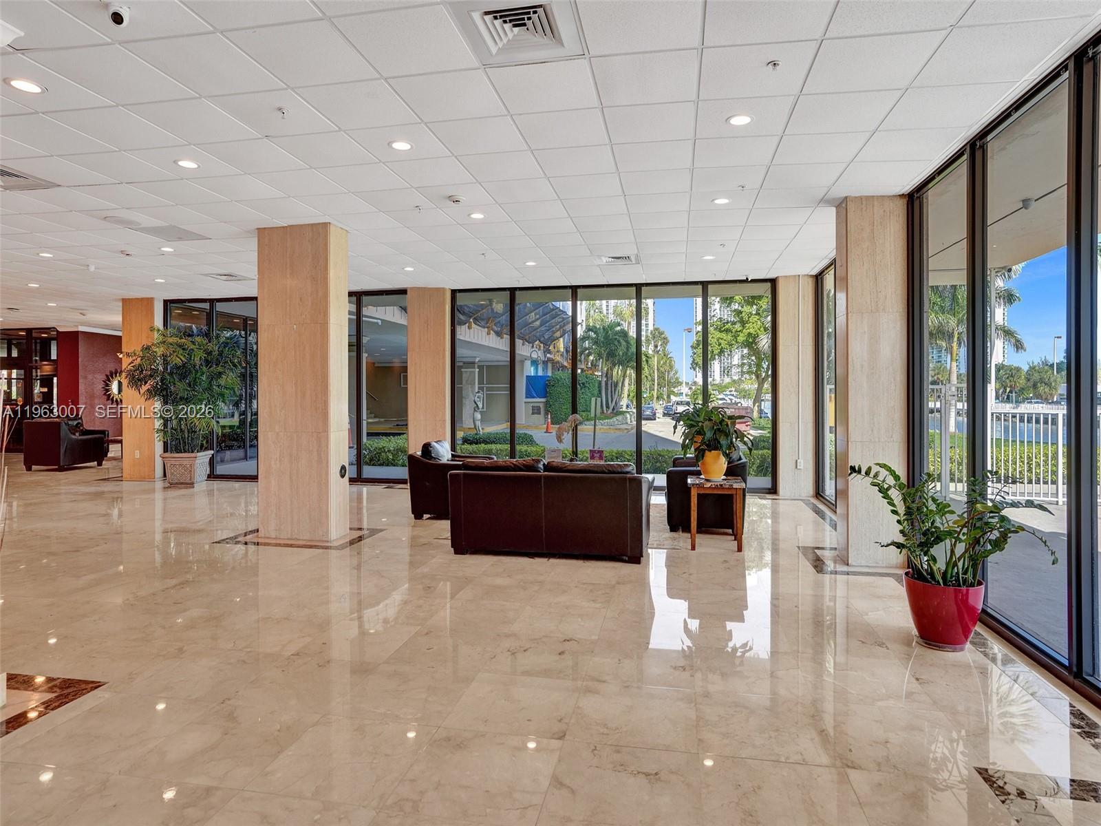 400 Kings Point Dr # 314