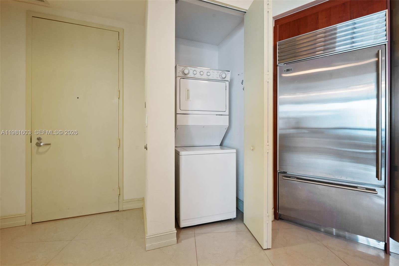 18101 Collins Ave # 1808