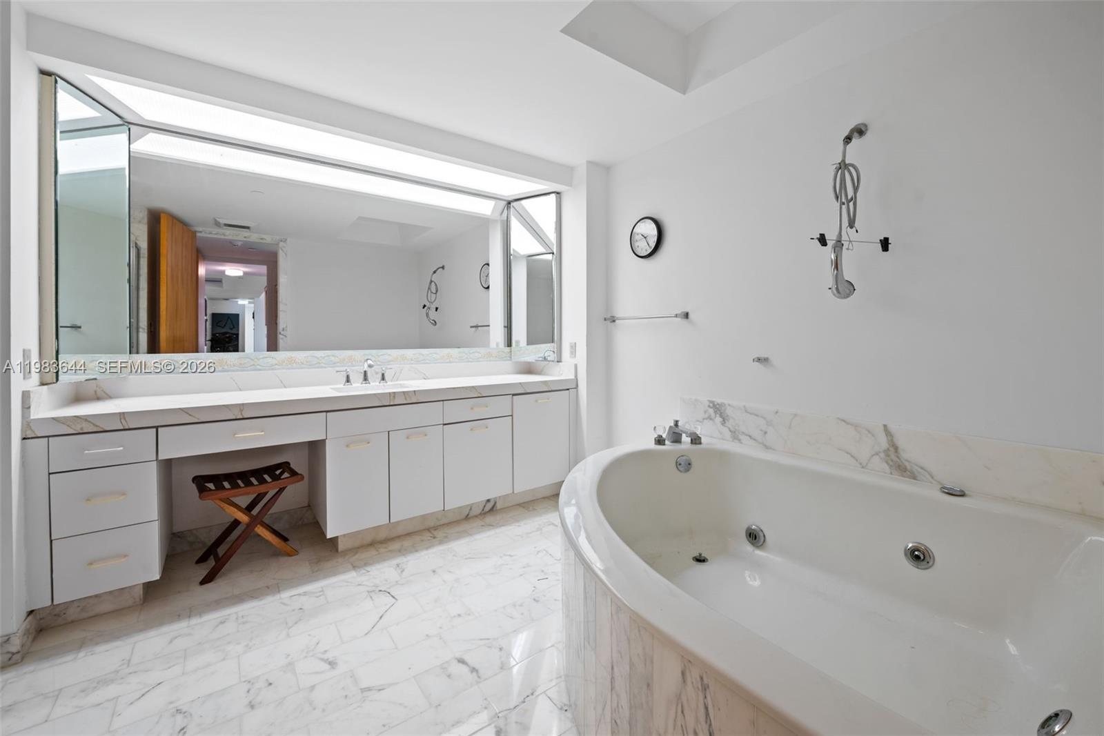 19500 Turnberry Way # 16C