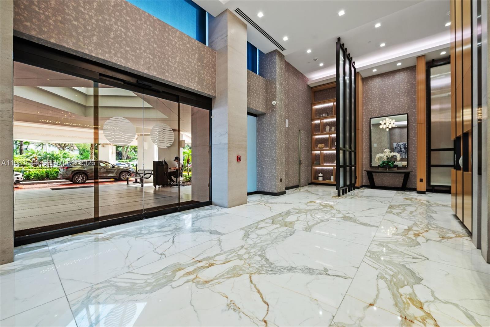 19500 Turnberry Way # 16C