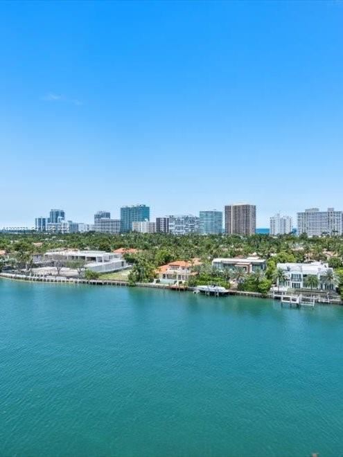 9751 E Bay Harbor Dr # 11A