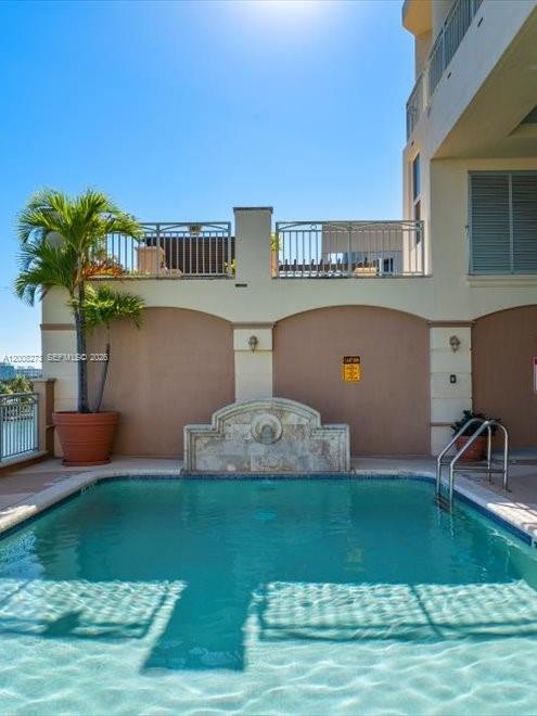 9751 E Bay Harbor Dr # 11A