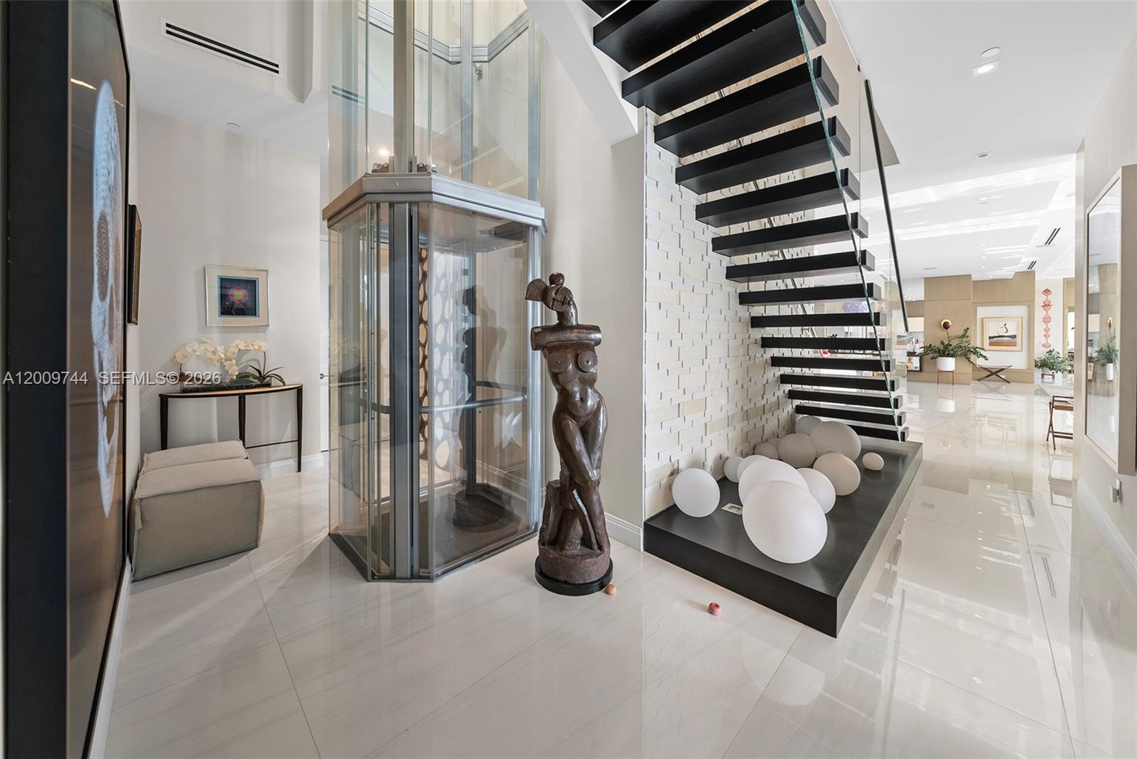 10201 Collins Ave Unit: UPH2803