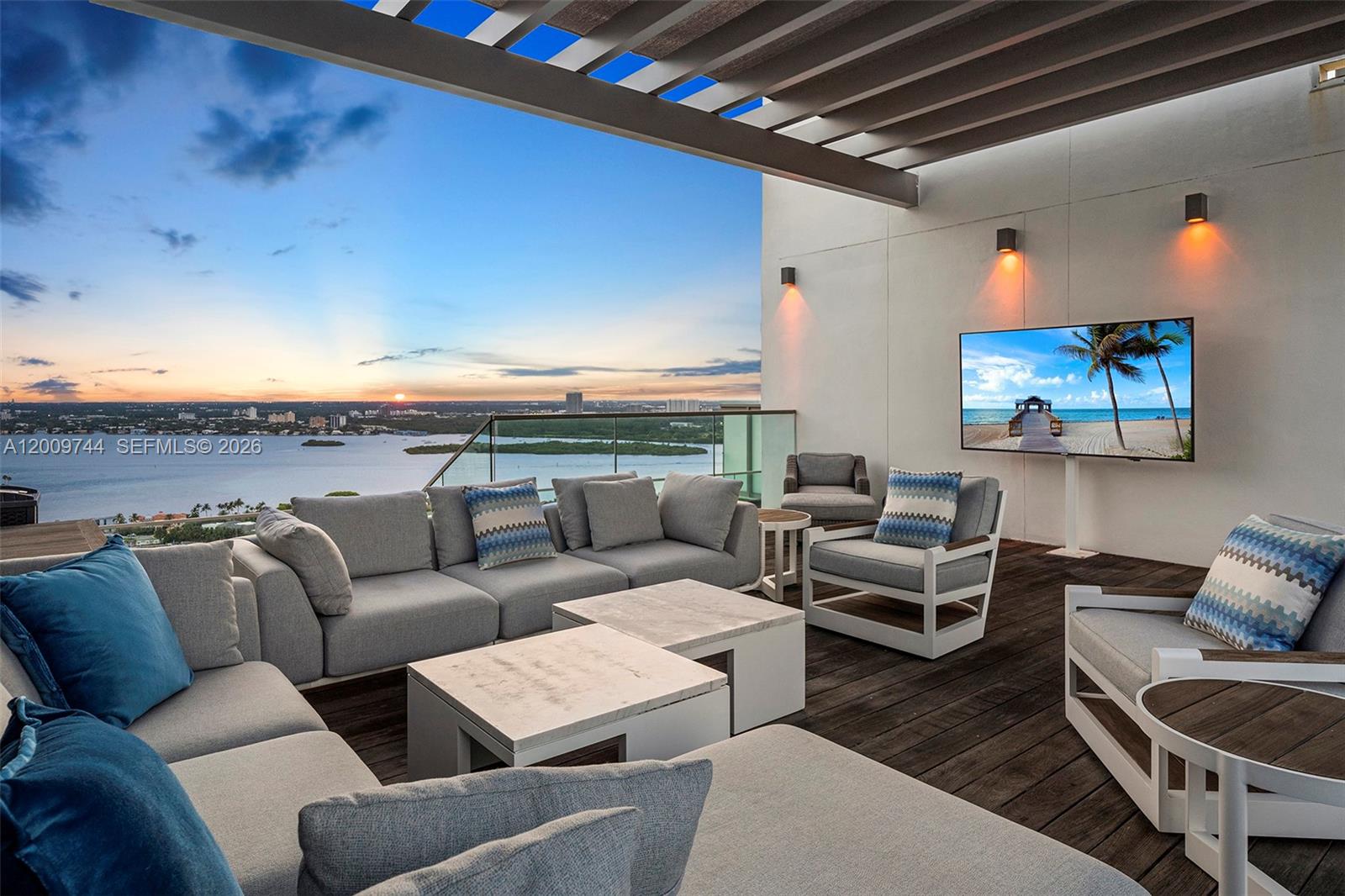 10201 Collins Ave Unit: UPH2803