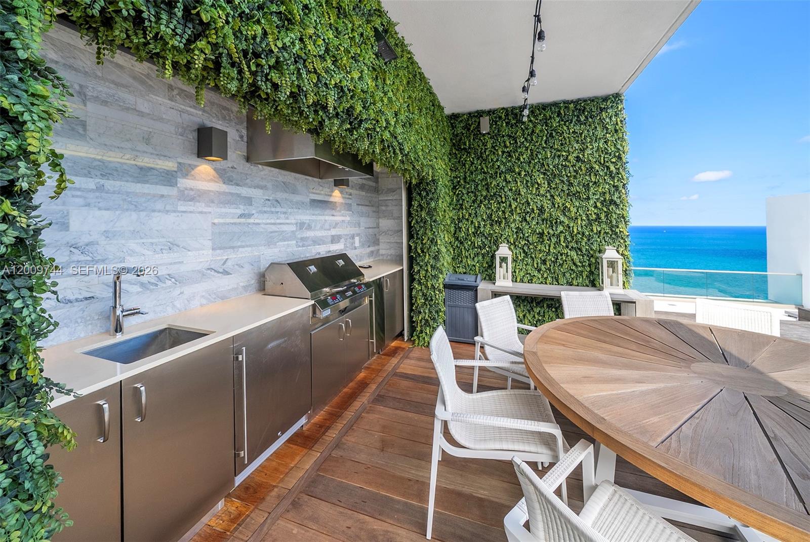 10201 Collins Ave Unit: UPH2803