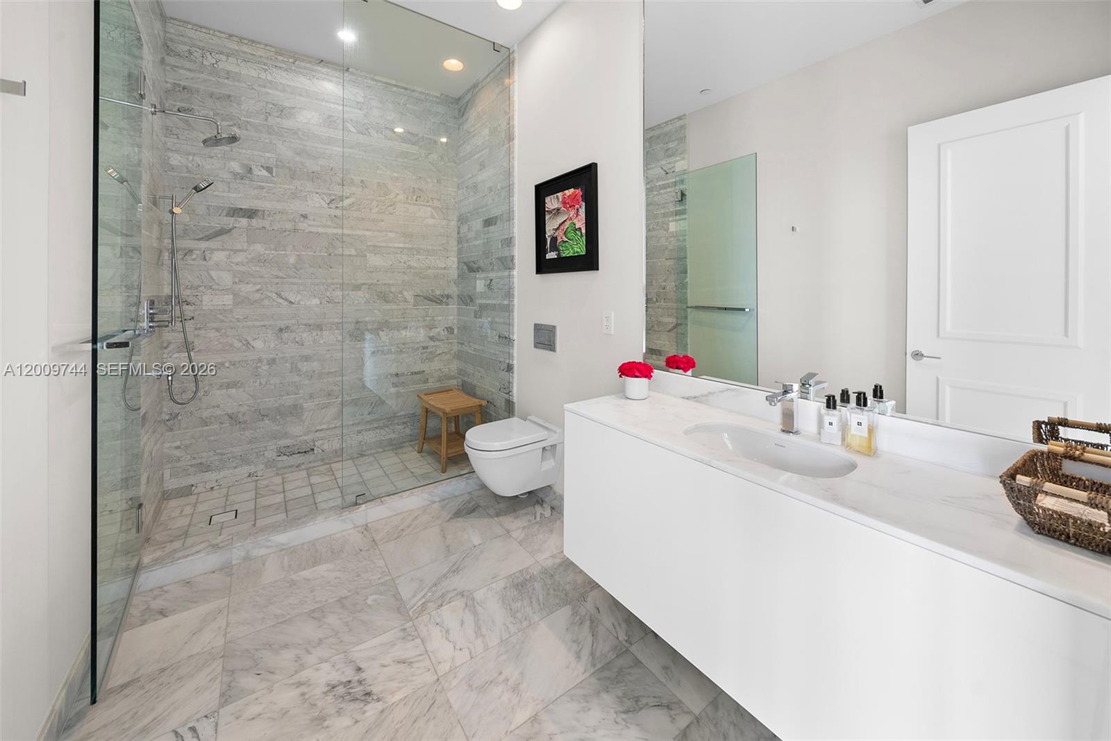 10201 Collins Ave Unit: UPH2803
