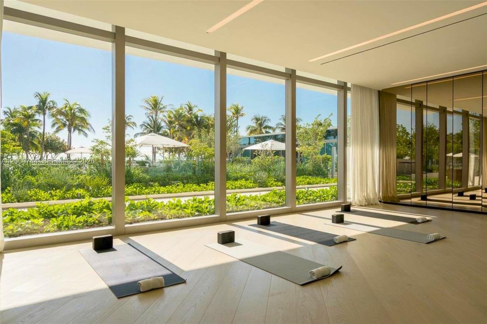 10201 Collins Ave Unit: UPH2803