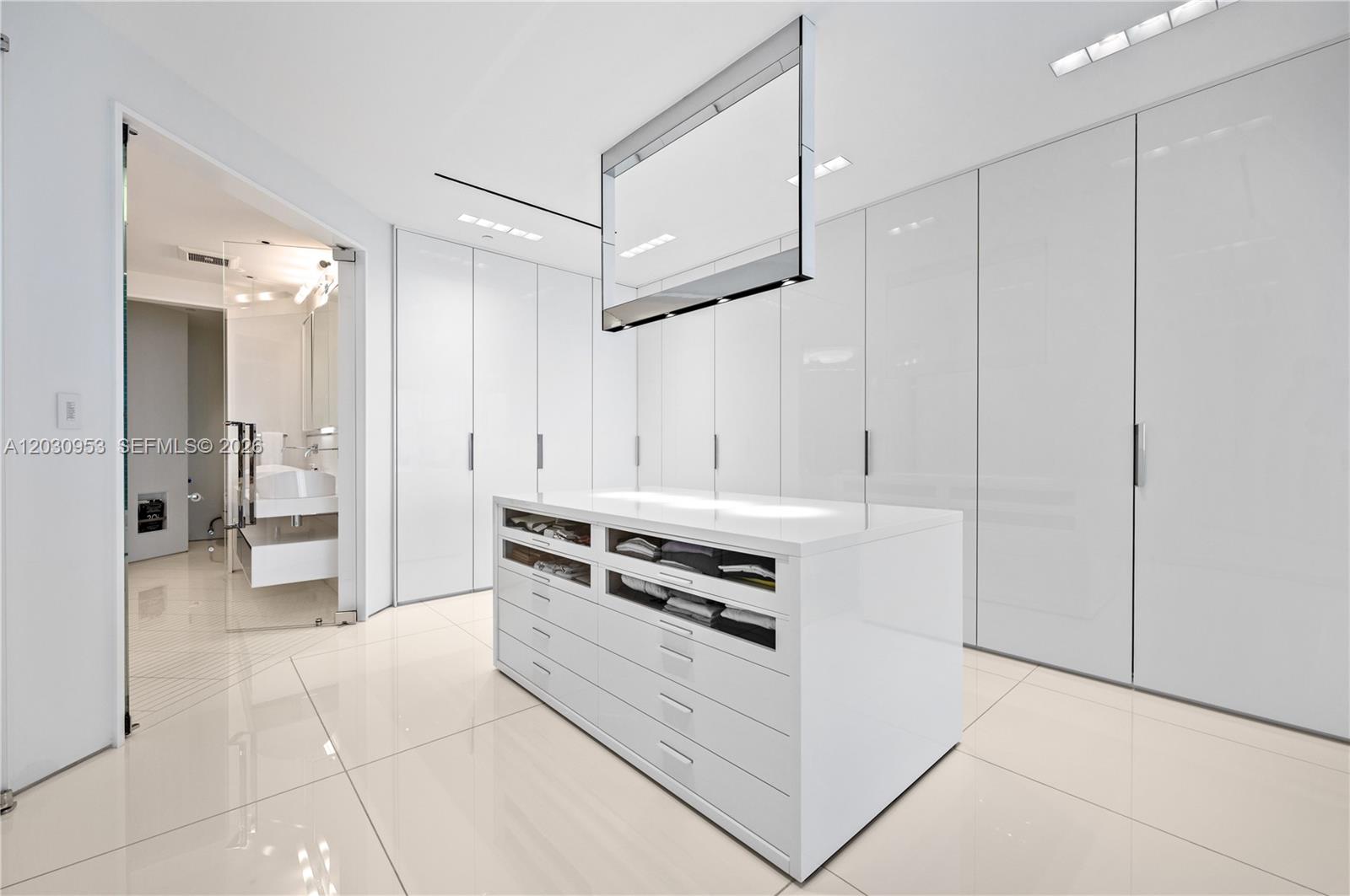 9703 Collins Ave # 2000