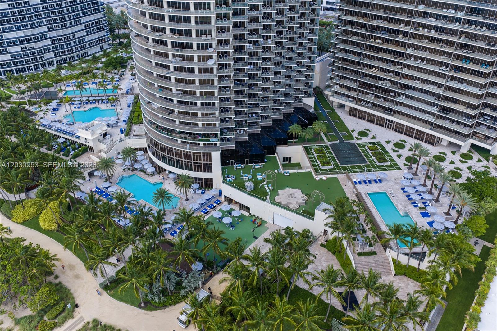 9703 Collins Ave # 2000