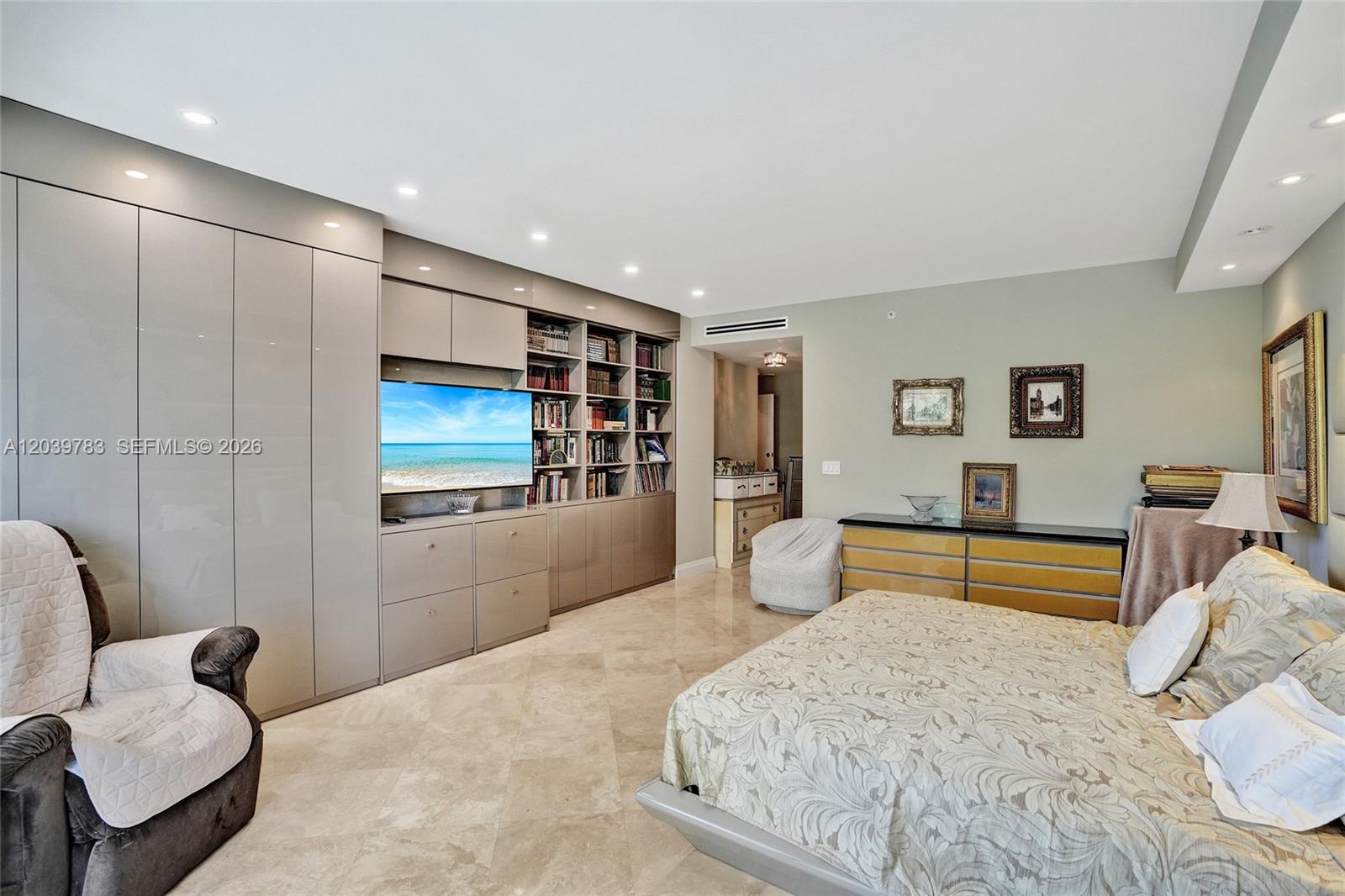 9601 Collins Ave # 402