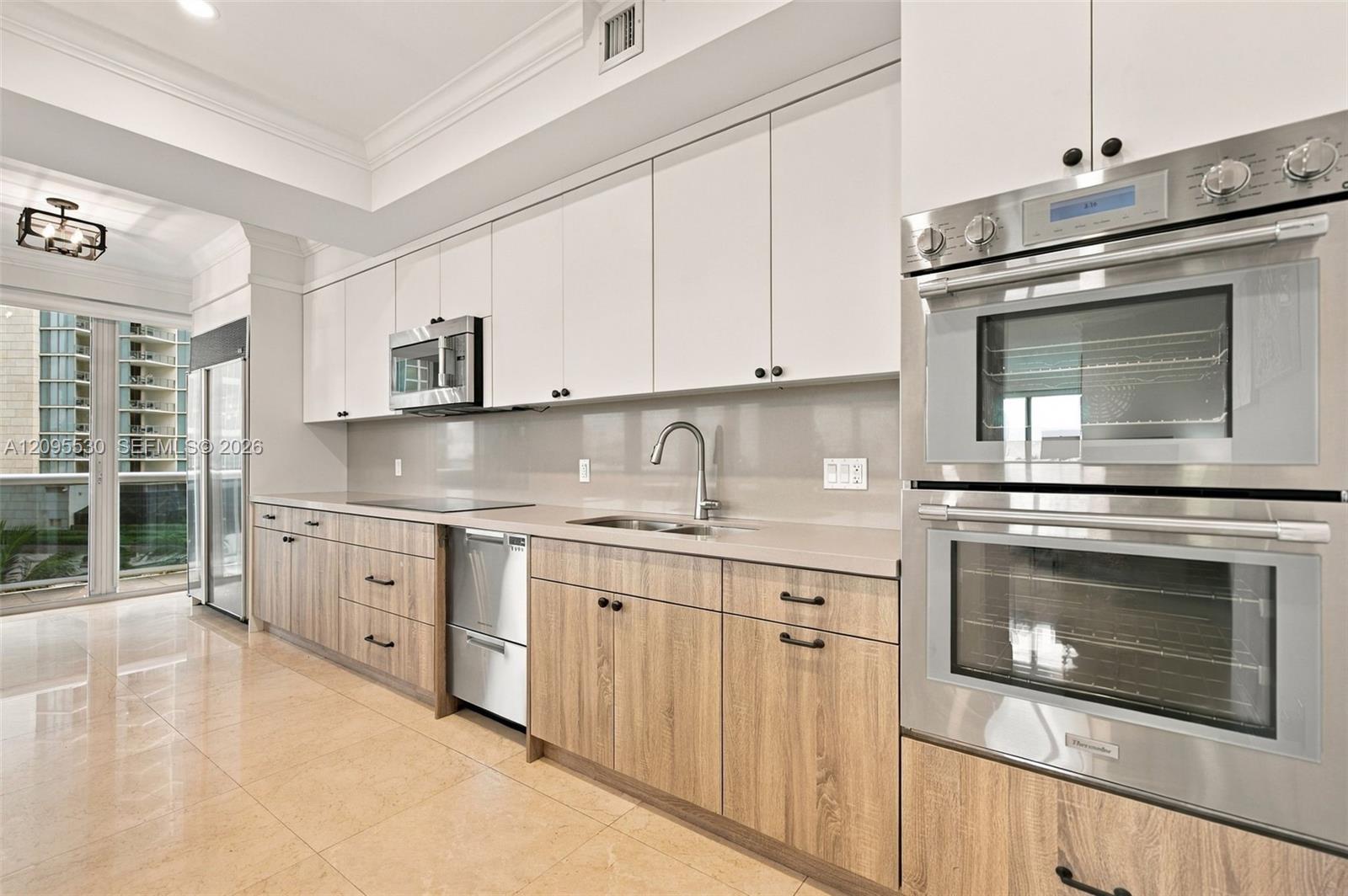 9601 Collins Ave # 601