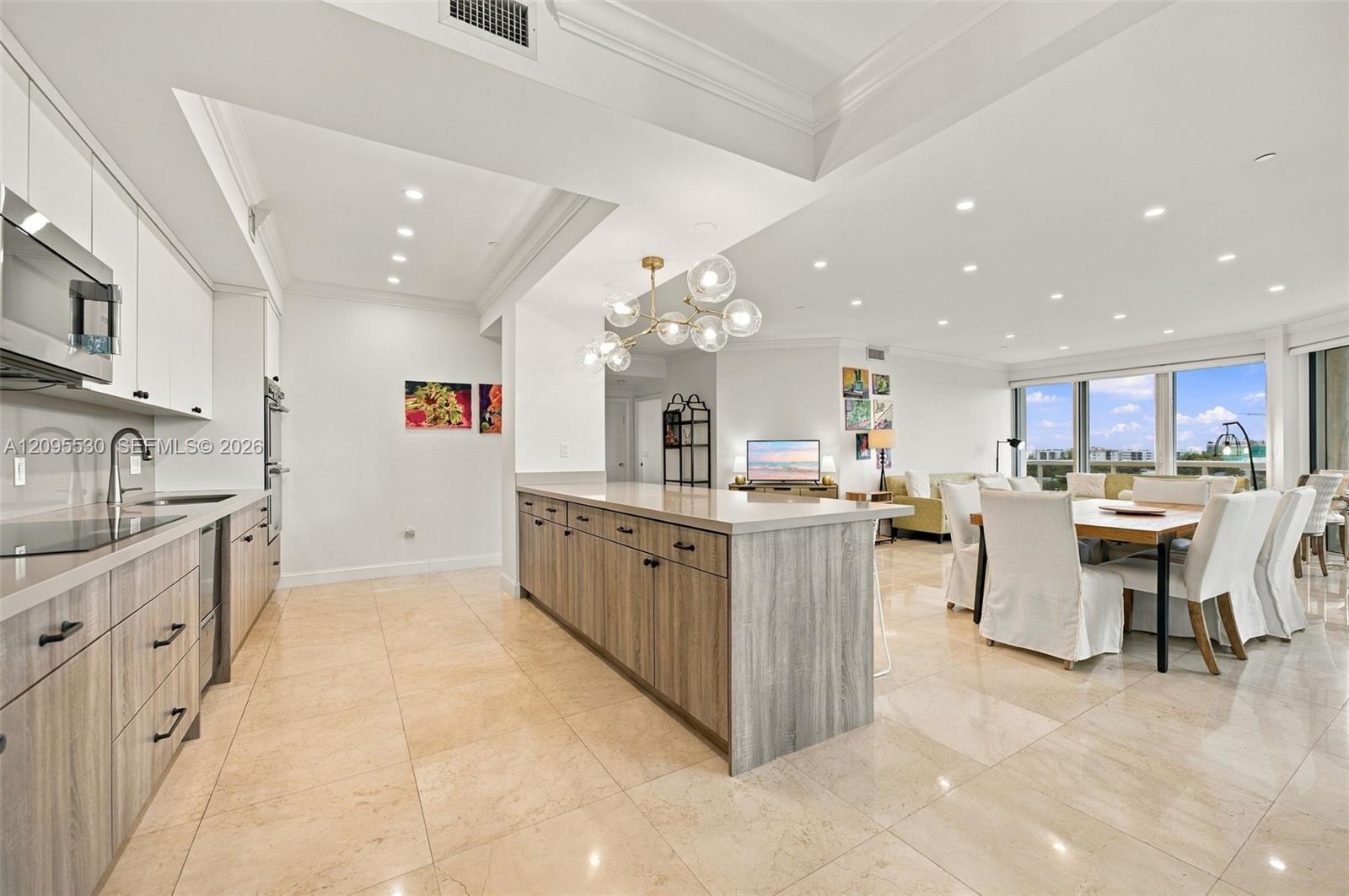 9601 Collins Ave # 601