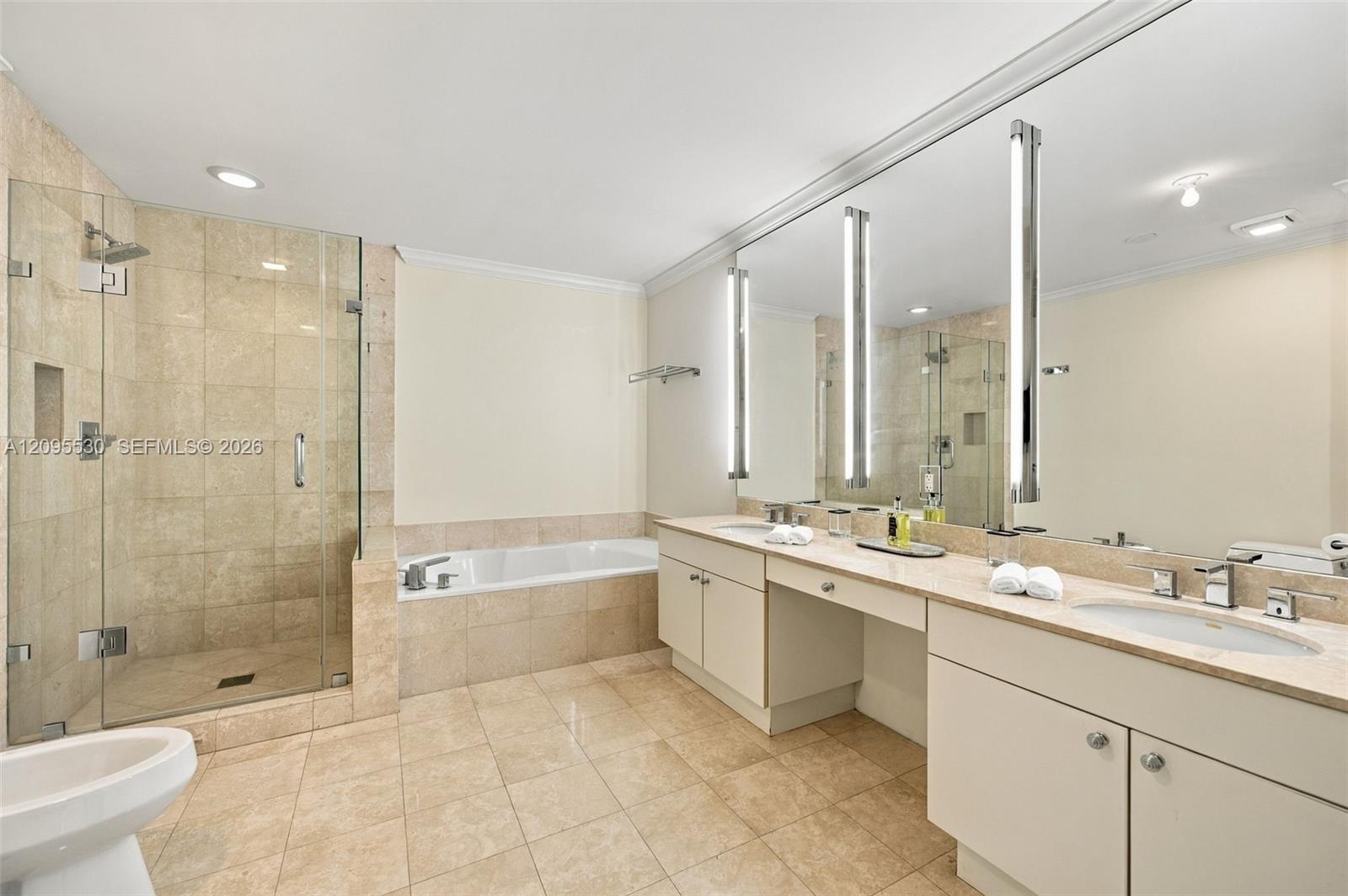 9601 Collins Ave # 601