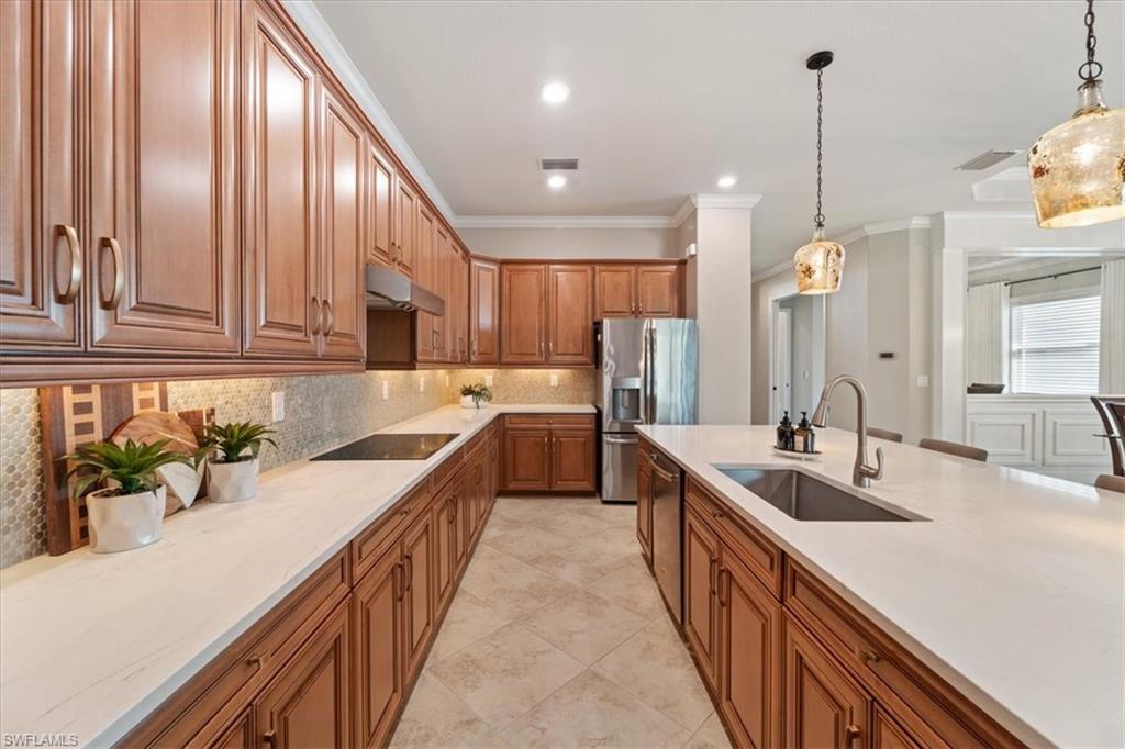 12707 Kinross LN