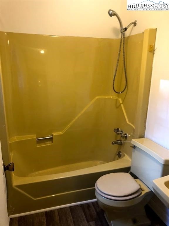 545 School House Road