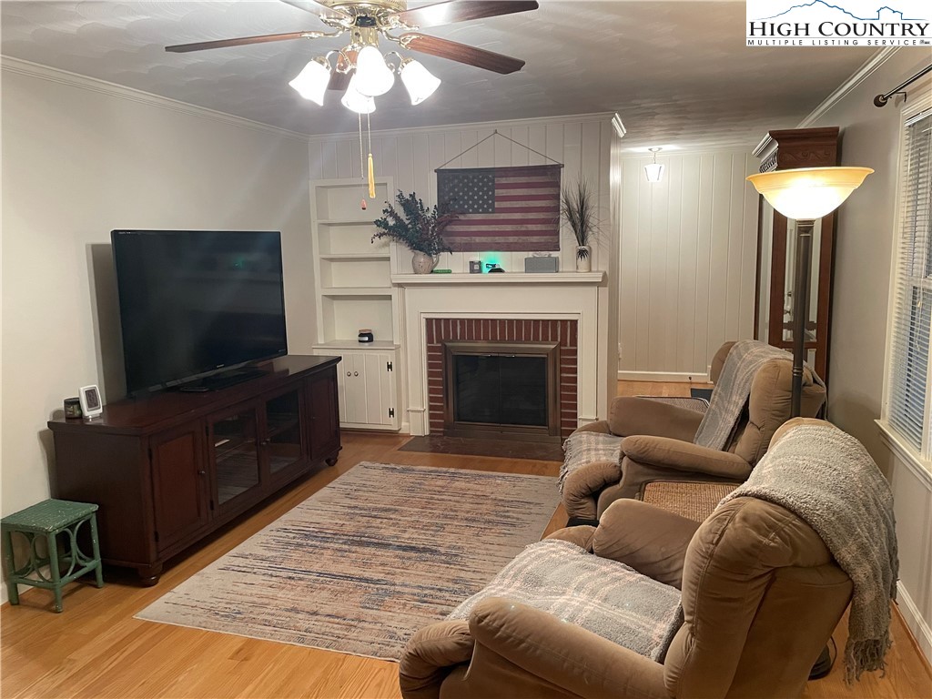 510 Meadow Lane Avenue