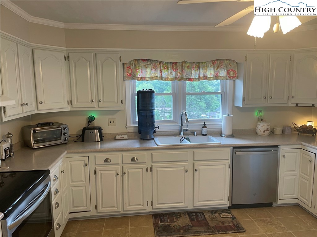 510 Meadow Lane Avenue