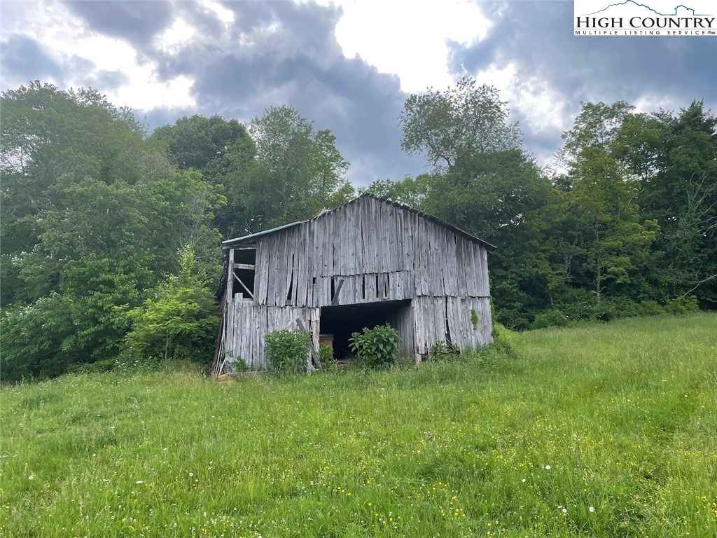 TBD Little Peak Creek & Ore Knob Manor Road