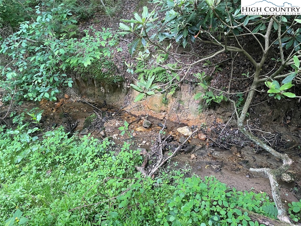 TBD Little Peak Creek & Ore Knob Manor Road