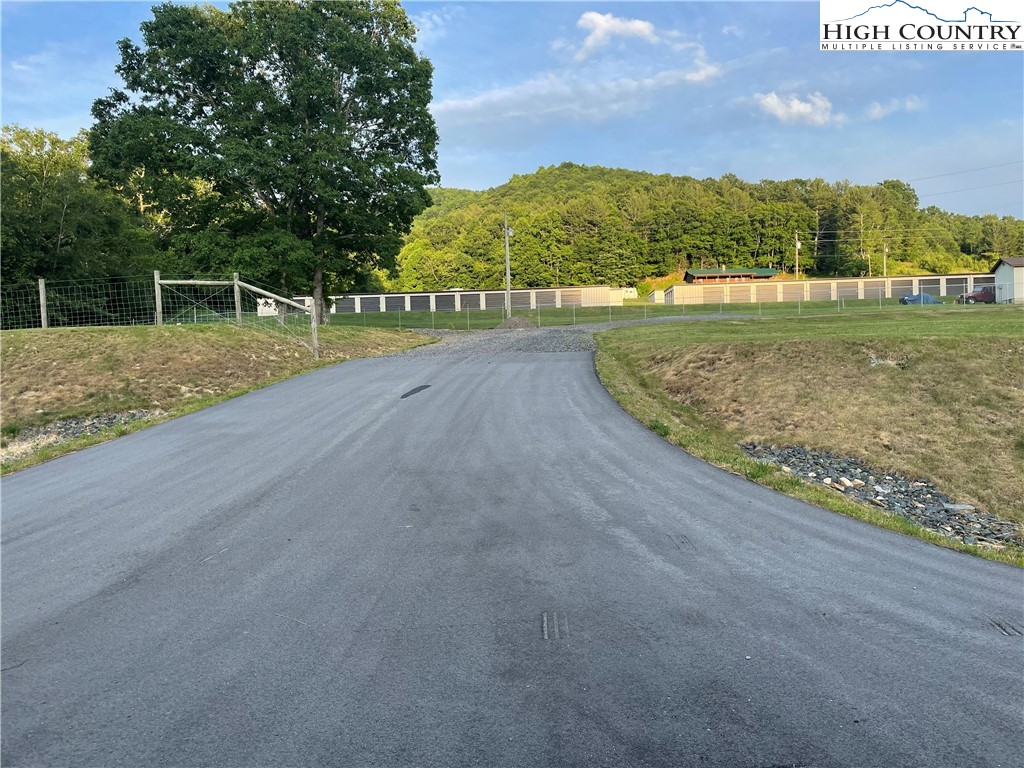 13683 and 13719 S US Hwy 221 S