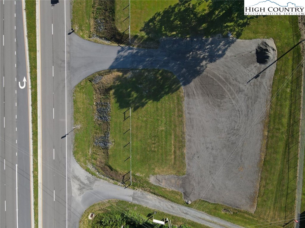 13683 and 13719 S US Hwy 221 S